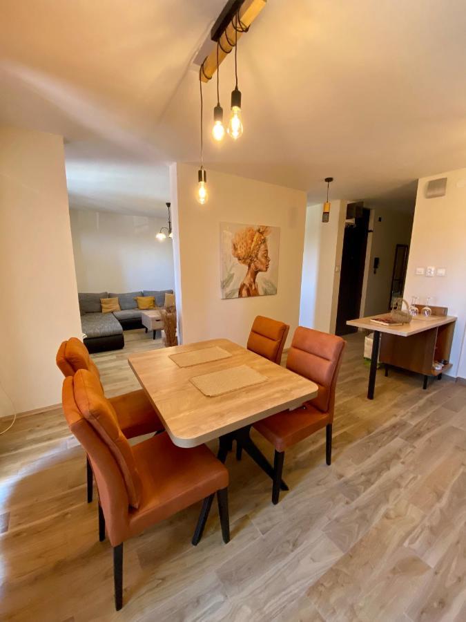 Apartment With Balcony And Free Parking Zadar Exterior foto