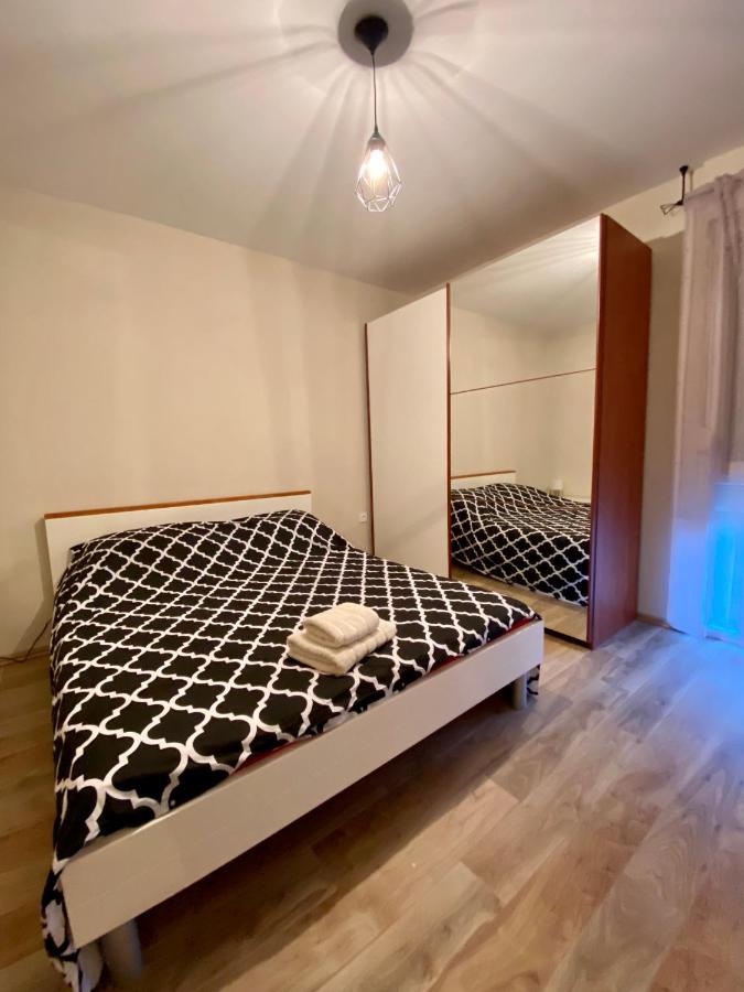 Apartment With Balcony And Free Parking Zadar Exterior foto