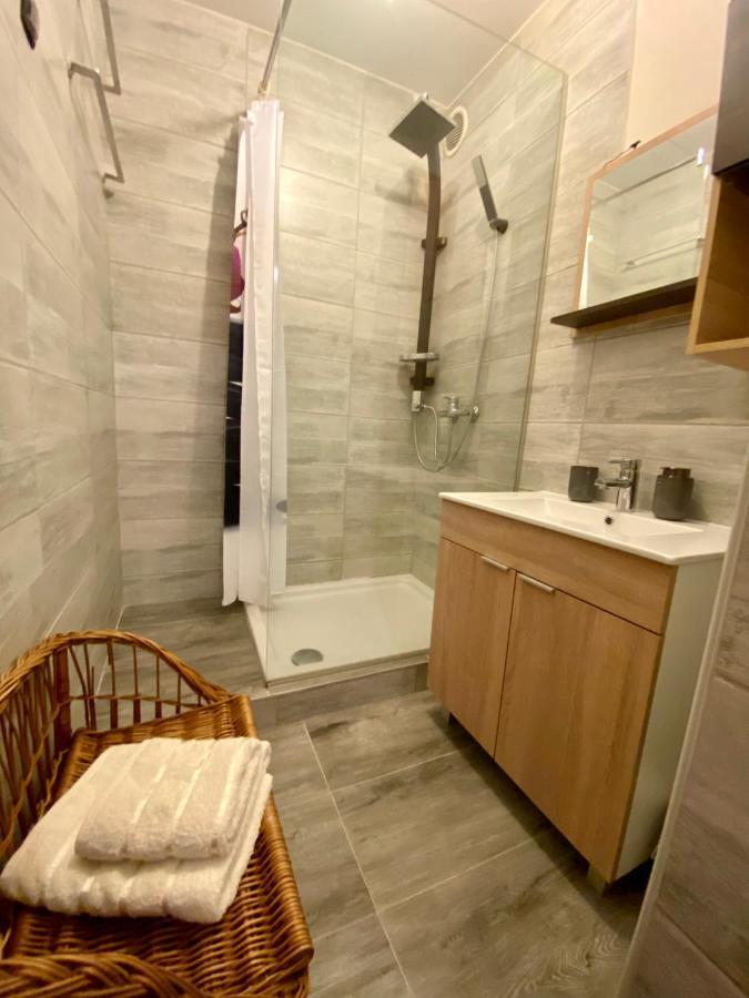 Apartment With Balcony And Free Parking Zadar Exterior foto
